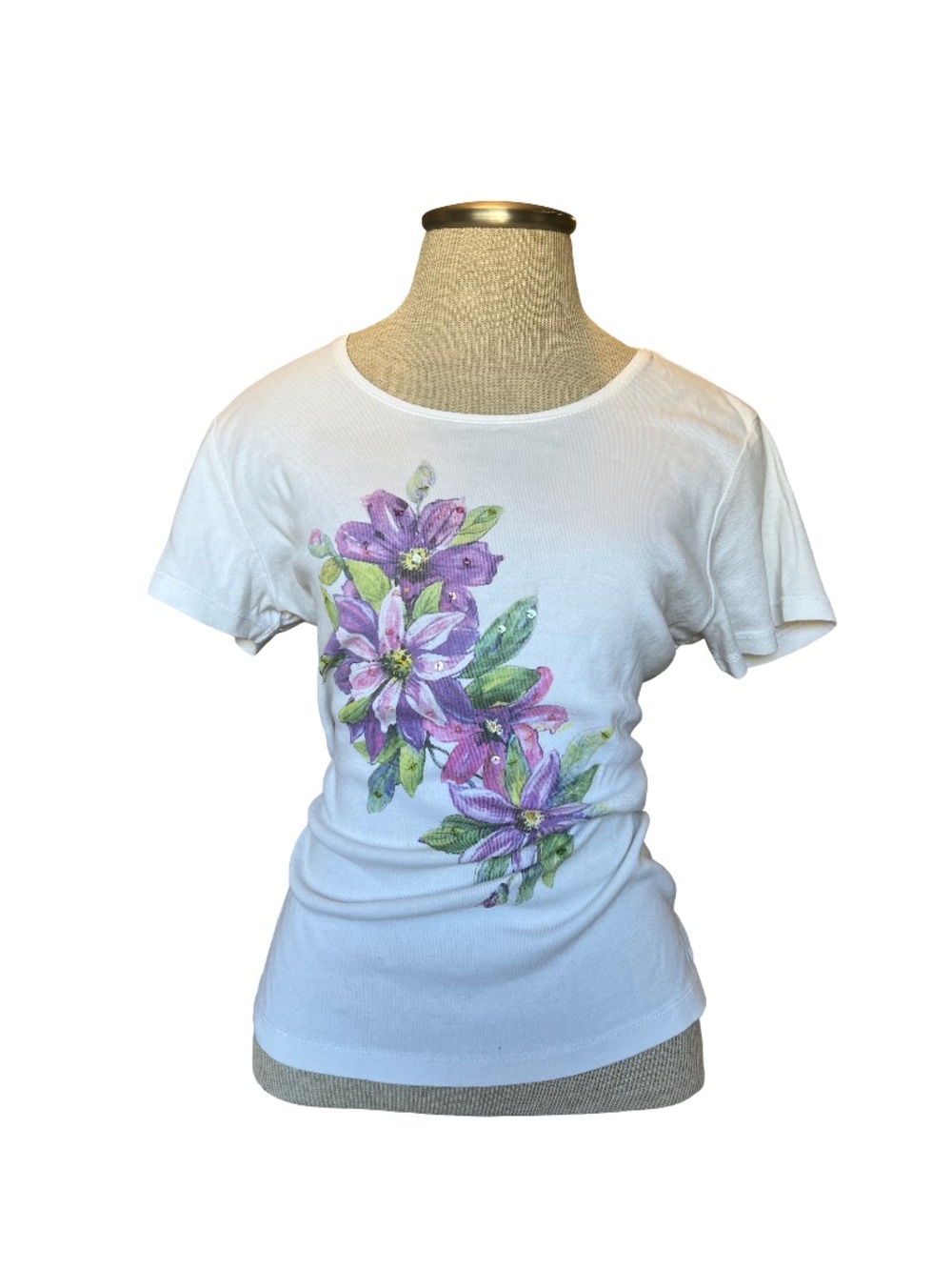 Y2K 2000s White floral tee with purple flower design with beads
